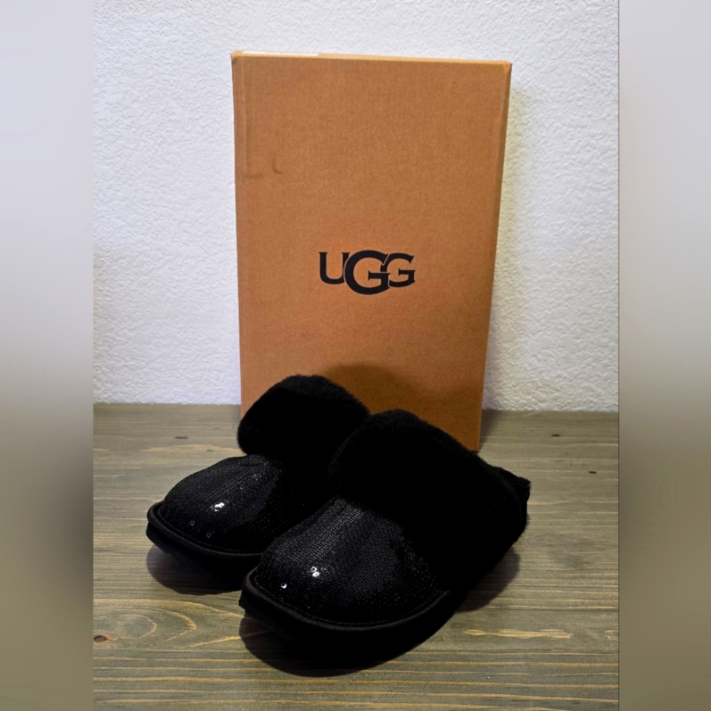UGG Kids Cozy II Mirror Ball Slippers NEW Youth 4 Black